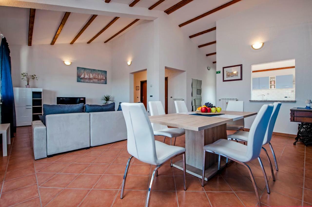 Apartment Bora Rovinj Exteriör bild
